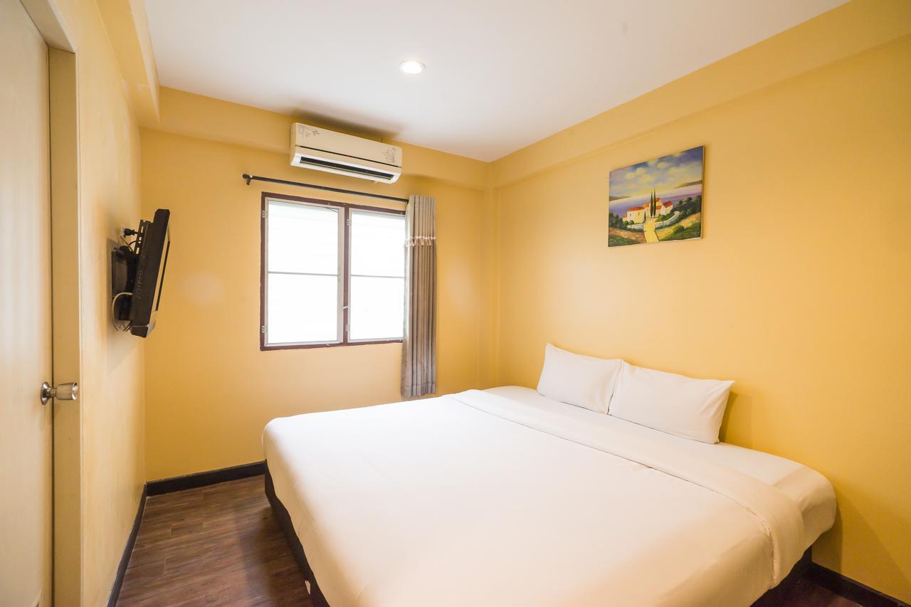 Hotel The Corner Ratchada Bangkok Exterior foto